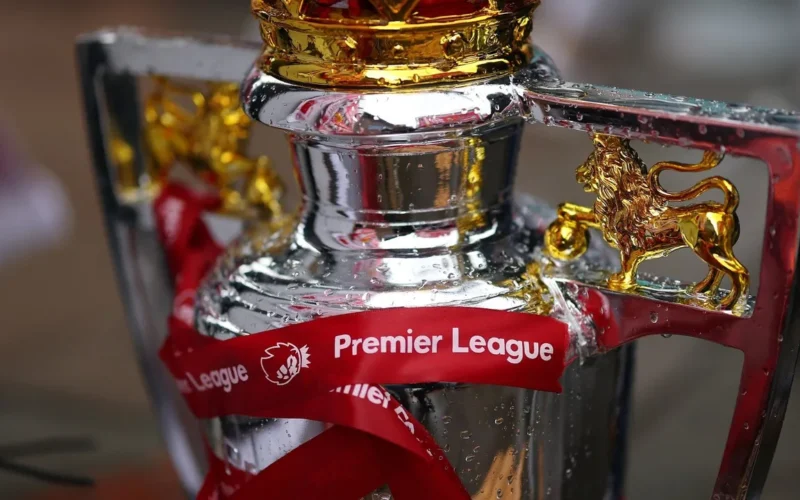 صراع الدوري الإنجليزي: مواجهات حاسمة لآرسنال ومانشستر سيتي في السباق نحو اللقب